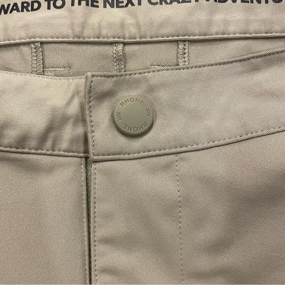 Rhône Men’s Commuter 11” Inseam Khaki Shorts Size 38 - Picture 8 of 14